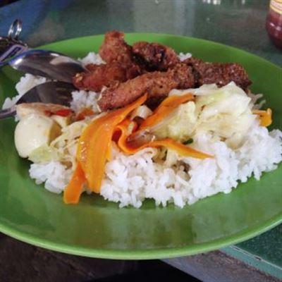 Cô Phượng – Cơm Bình Dân