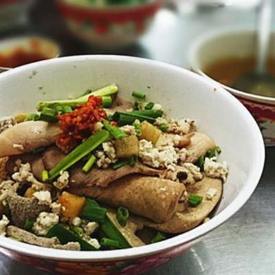 Nam Nhi 2 – Hủ Tiếu & Mì Hoành Thánh