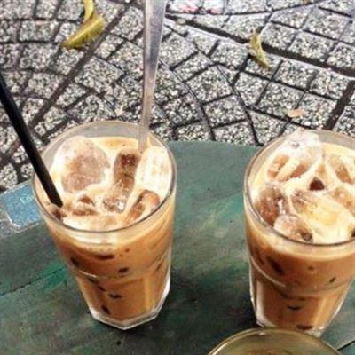 Bốn Mùa Góc Nhỏ Coffee