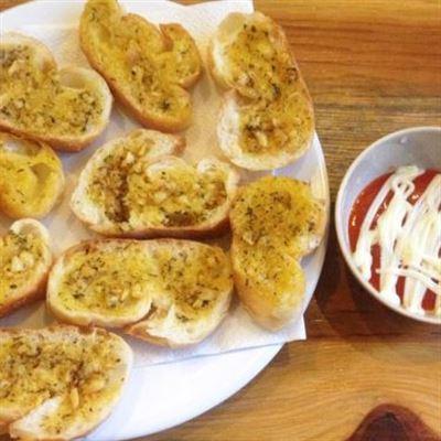 Owl Cafe – Food & Drink