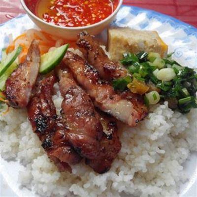 Cơm & Phở Bình Dân – Nguyễn Đình Chiểu