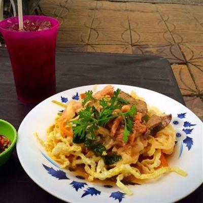 Mì Xào Giòn – Quán Ăn Bình Dân