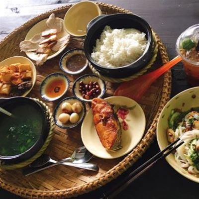 Rau Kinh Giới – Quán Ăn Gia Đình
