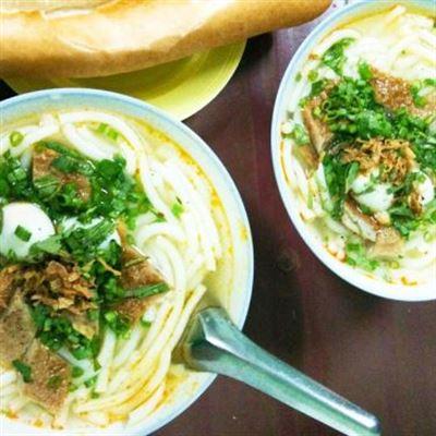 Cô Liên – Bánh Canh Chả Cá