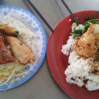 Hồng Hà – Cơm & Bún