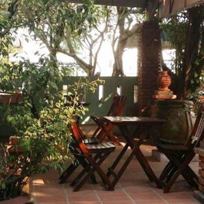 Sen Hồng Cafe – Phan Bội Châu