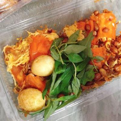Cô Dung – Bánh Tráng Trộn
