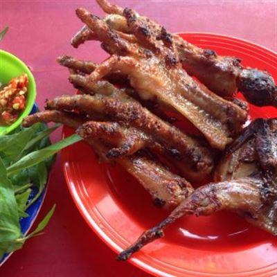 Quán Chị Hiếu – Chân Gà Nướng