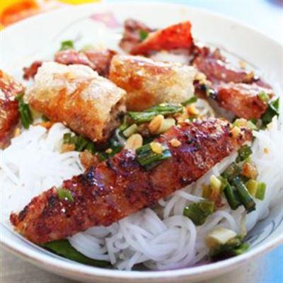 Bún Thịt Nướng Cúc