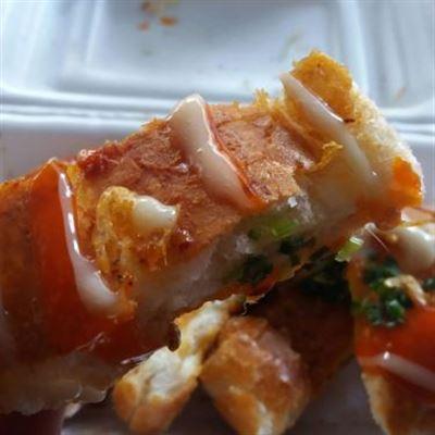 Bánh Mì Sa Tế Tân Mai