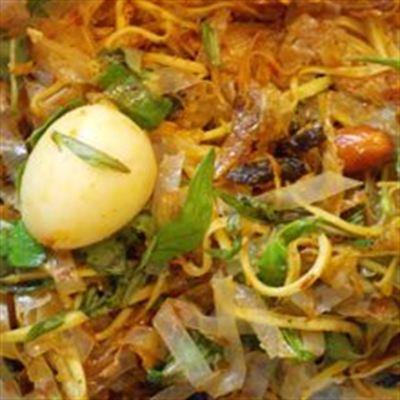 Cô Nhi – Bánh Tráng Trộn