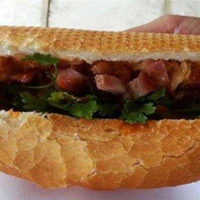 Bánh Mì Heo Quay – Nguyễn Thị Minh Khai