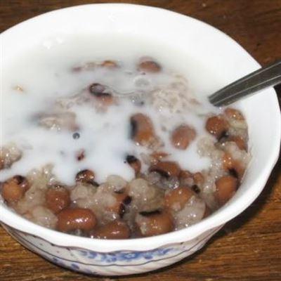Phương Nhi – Chè & Sinh Tố