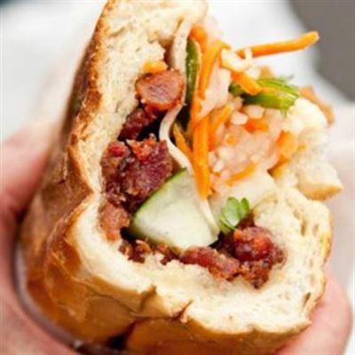 Ba Lẹ – Bánh Mì Thịt Nguội