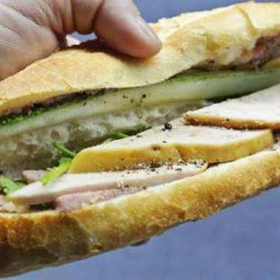 Bánh Mì Thịt Nguội
