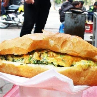 Bánh Mì Thịt & Ốp La