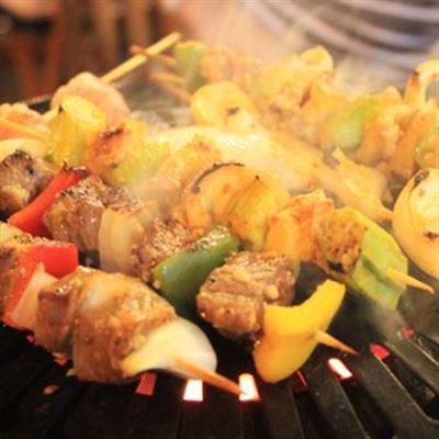 Phố Đêm – Quán Ăn Gia Đình