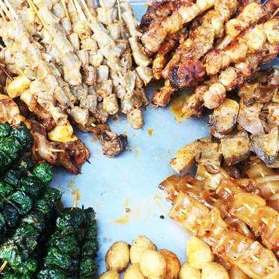 Cô Liên – Xiên Que Ngô Quyền