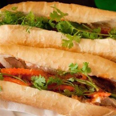 Big Bang – Bánh Mì Heo Quay