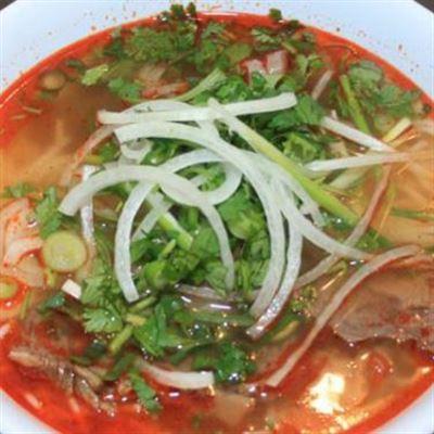 Ngọc Tiến – Bún Bò Huế