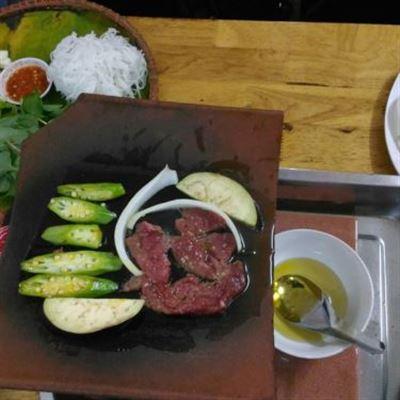 Nồi Đá – Bò Nướng Ngói