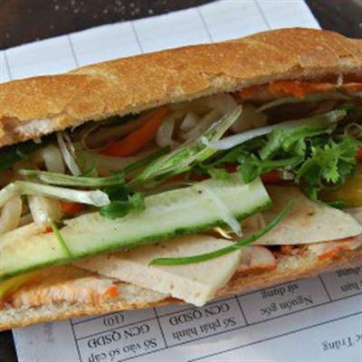 Châu Lợi Phát – Bánh Mì & Bánh Bao