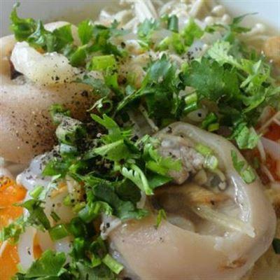 Bánh Canh Đuôi Heo Chân Giò