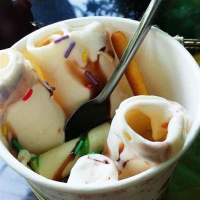 Kem Cuộn Polii