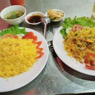 Lợi Lộc – Cơm Chiên Dương Châu & Cơm Gà Xé