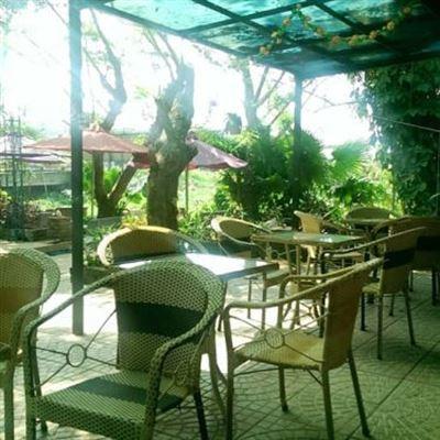 Nam Giang Cafe