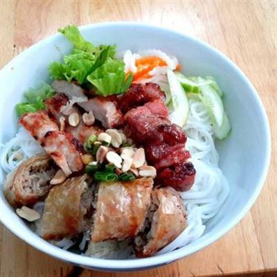 Hương – Bún Thịt Nướng, Cơm Tấm & Các Món Nhậu Bình Dân
