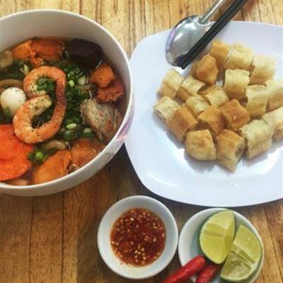 Bánh Canh Cua Cô Diệu – Khu Hòa Bình