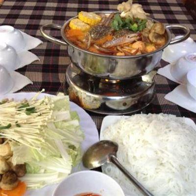 Yến Tròn – Lẩu Ghẹ Kim Chi & BBQ