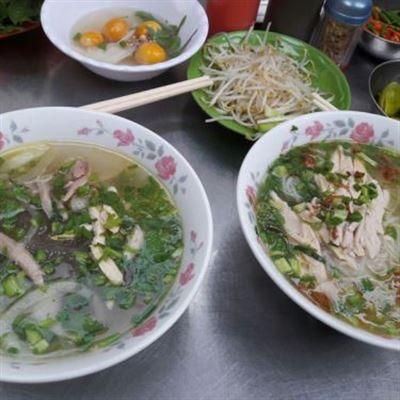 Cô Ba Lộc – Miến Gà Ta
