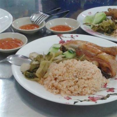 Cơm 209 – Gà Xối Mỡ & Sườn Bì Chả