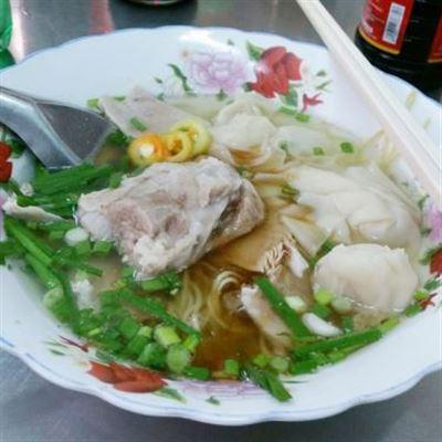 Kim Phượng – Hủ Tiếu, Bánh Canh & Bún Giò Heo