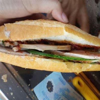 Phượng – Lò Bánh Mì