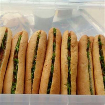 Bánh Mì Que & Bánh Ướt