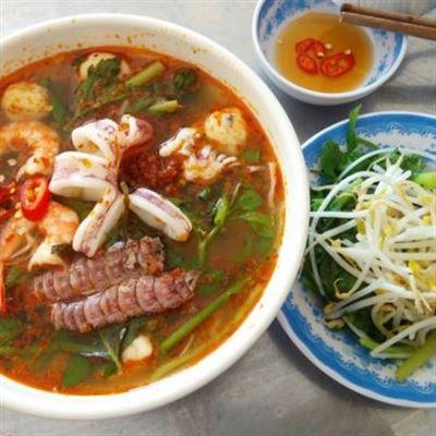 O Tùng – Bún Thái & Cơm Sườn