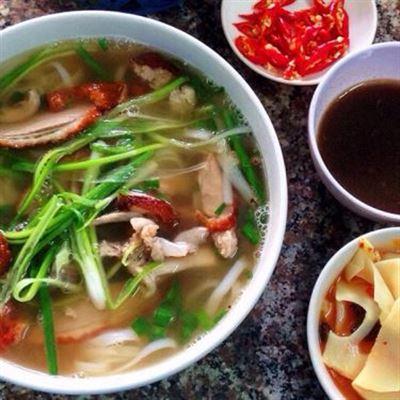 Ông Năm Quán – Phở Vịt