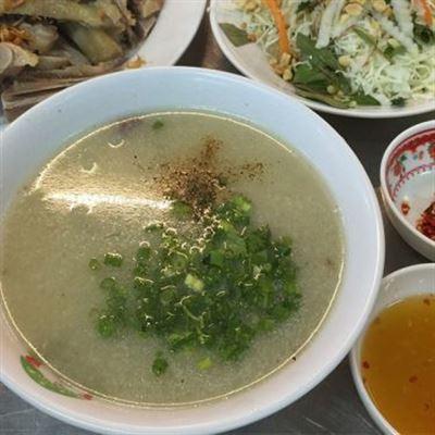 Trang – Cháo Vịt & Tiết Canh