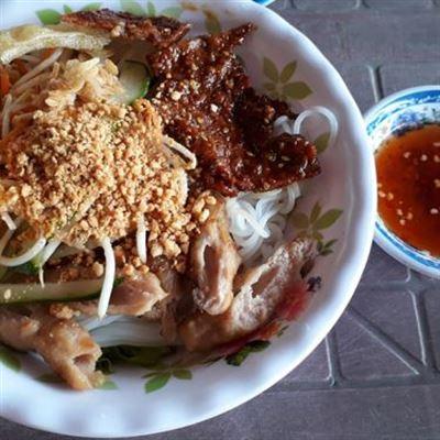 Bánh Bao – Bún Khô