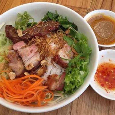 Mỹ Uyên – Bánh Cuốn & Bún Mắm