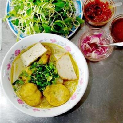 Quán Nguyễn – Bánh Canh & Bún Chả Cá Sạch