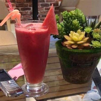 Corner Cafe & Live Music
