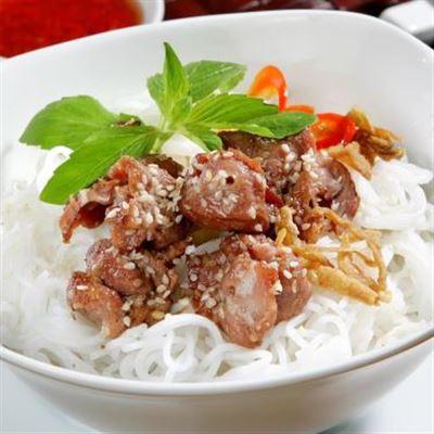 Thúy Phương – Bún Thịt Nướng & Các Loại Bánh