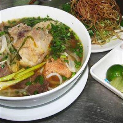 Quán Bún Sáng – Nhật Lệ