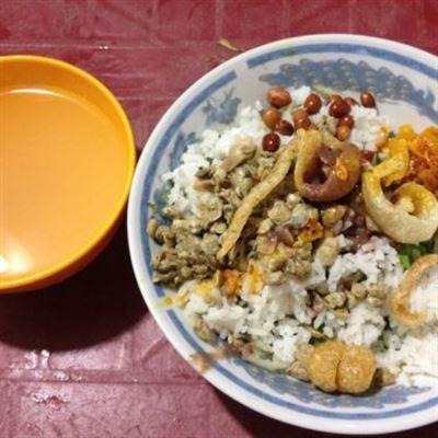 Cơm Hến – Cháo Bò
