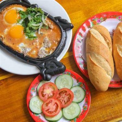 Bánh Mì Ốp La & Sữa Đậu Nành