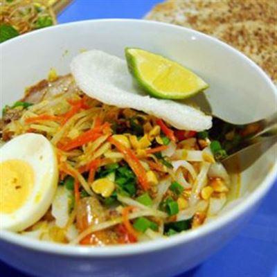 Cô Vinh – Bún Giò & Mì Quảng